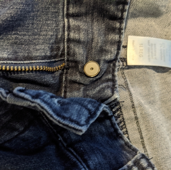3 pairs of Maurice's Jeans - Picture 5 of 8